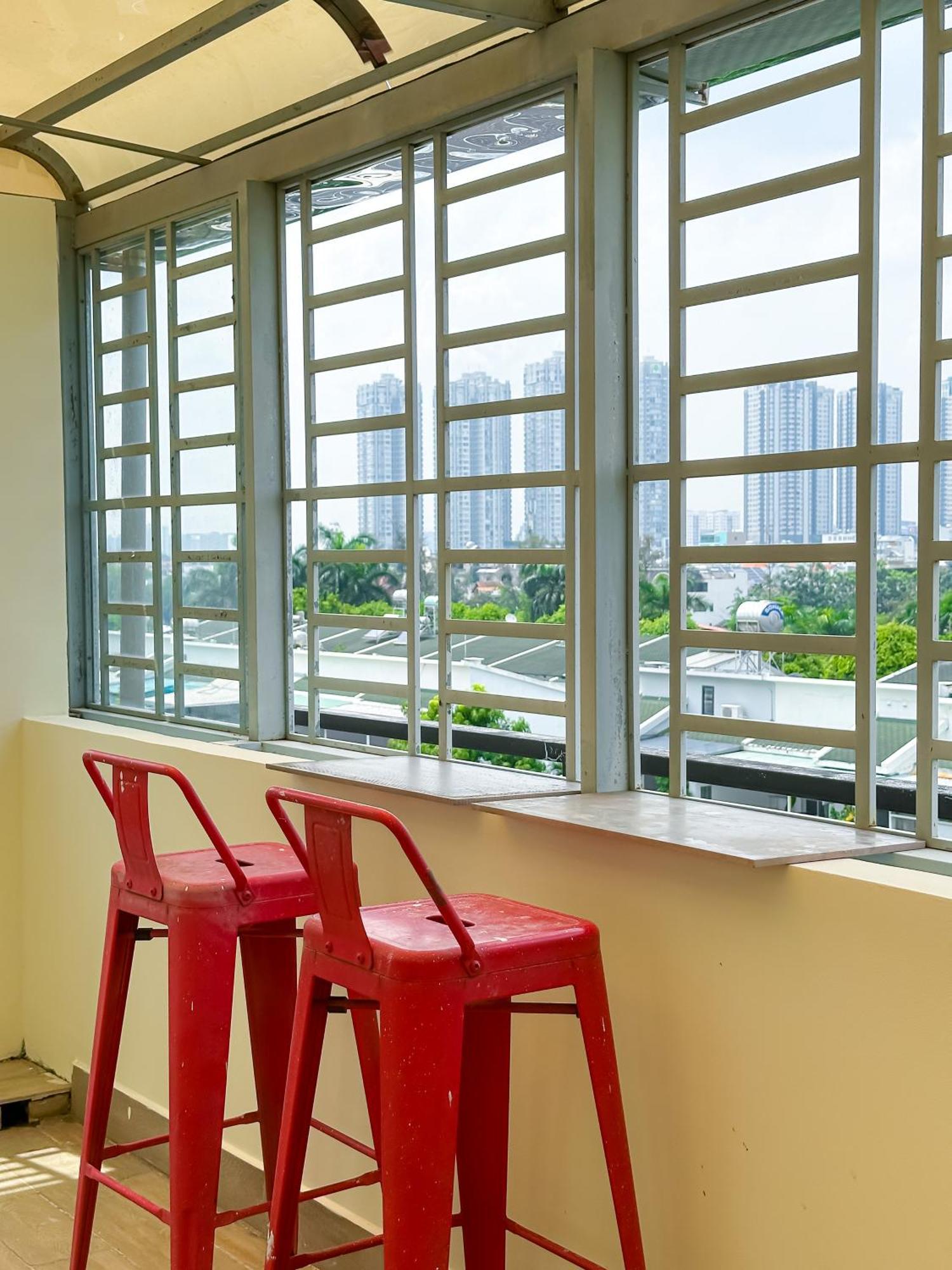 Premier Siris Residences *